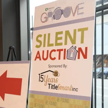 Silent auction sign